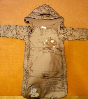 Kombinéza do autosedačky