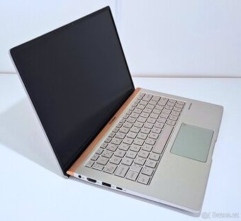 Pěkný Asus ZenBook UX333F i5-8265U 13,3FHD IPS 8gbRAM W11