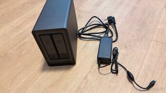 NAS server Ugreen DXP2800 - 1