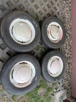 Kola na Škoda 450, Octavia, Spartak