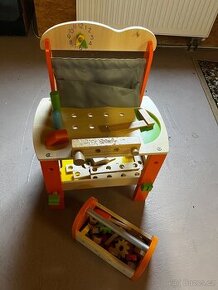 Dětský pracovní stůl