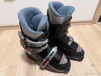 Lyžařské boty Head Carve X3