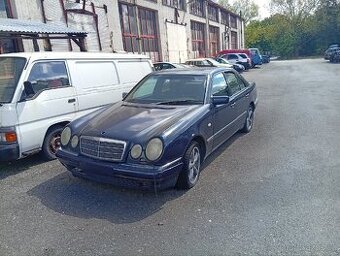 Mercedes E280 díly LEVNĚ