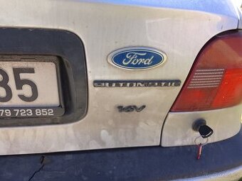 Dobry den prodám Ford Mondeo MK1