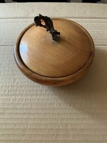 Stará dřevěná šperkovnice - 1