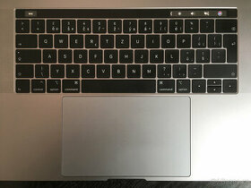 Macbook Pro 15', top konfigurace i stav