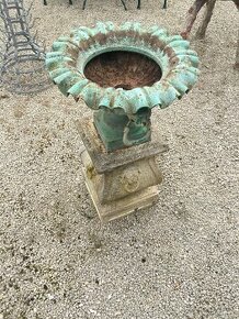 Zahradní fontána - květináč