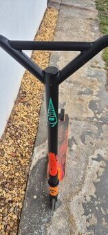 Freestyle koloběžka Street Surfing TORPEDO Firestarter