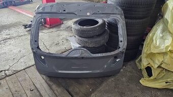 Hundai Tuscon zadni vrata