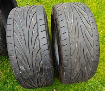 225/45/17 TOYO