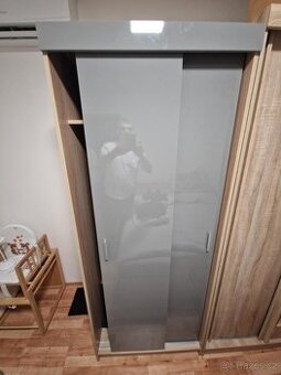 Šatní skříň. H 60 x V 200 x Š 80