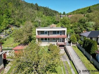 Prodej rodinného domu ( 379 m2) s garáží a zahradou,Kuřim