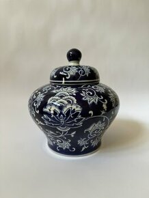 PORCELÁNOVÁ VÁZA S VÍKEM - KOBALTOVÁ MODŘ - 1