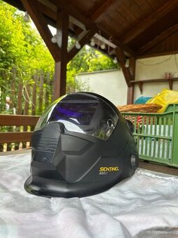 Svářečská kukla, ESAB sentinel A60 air