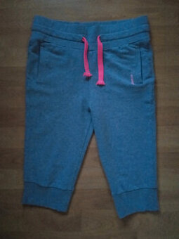 Dámské 3/4 kraťase zn. Reebok vel. 36/S