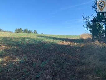 Prodej stavebního pozemku v Postupicích - 1