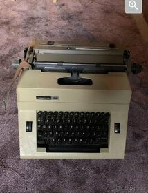 Psací stroj Robotron 24