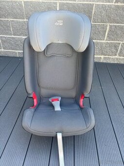 BRITAX RÖMER Advansafix IV M 9-36kg