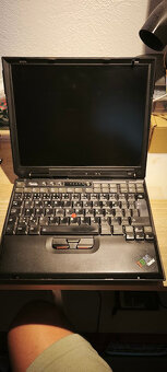 IBM thinkpad x31 funkční (rok 2003)