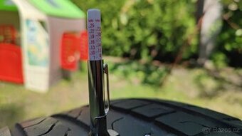 Letní pneu Pirelli Scorpion Verde 235/50 R19 – super stav