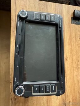 2DIN autorádio ve stylu RNS pro VW/Škoda/Seat – NAVI, Blueto