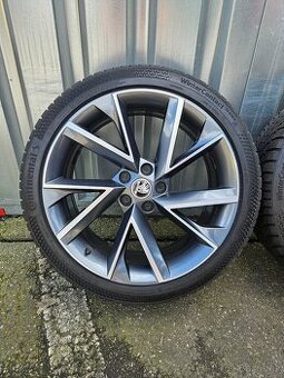 Zimní alu kola Vega 19" Škoda Superb 235/40 R19