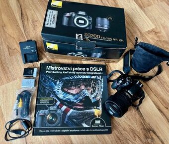 Zrcadlovka Nikon D3200 tělo + objektiv 18-105 mm + brašna