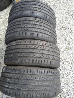 215/40 R 18 letné BARUM.