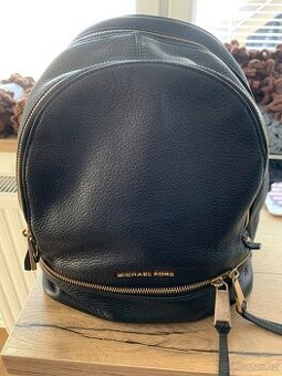 Dámský černý kožený batoh Michael Kors