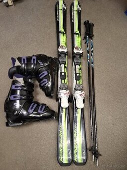 Lyže 130. Lyžáky304. Hůlky 105