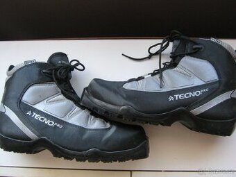 Boty na běžky TECNO Pro vel.42 (8), stélka 26,0cm, SNS