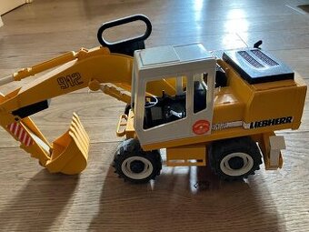 Bagr zn. Liebherr 912