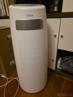 Čistička vzduchu Winix Tower QS s JBL reproduktorem