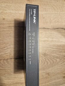 Switch TP-Link TL-SF1008P