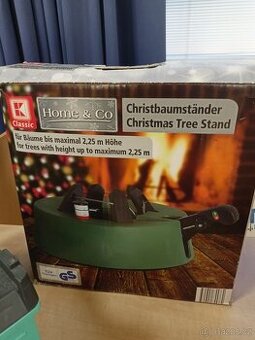 STOJAN NA VÁNOČNÍ STROMEČEK