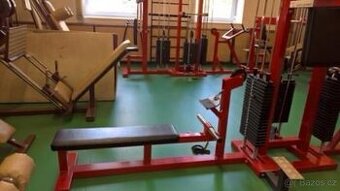 Multifunkční fitness stroj