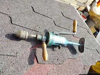 Retro ruční vrtačka