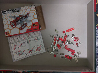 šroubovací stavebnice Letadlo