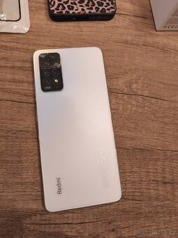 Redmi note 11 PRO včetně krytů