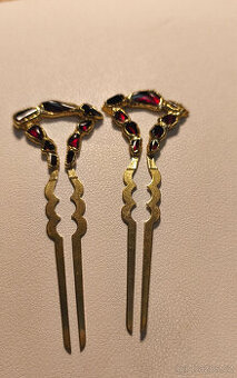 Jehlice do vlasů s granáty.