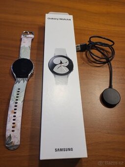 Samsung Watch 4 - 40mm - stříbrné - TOP STAV
