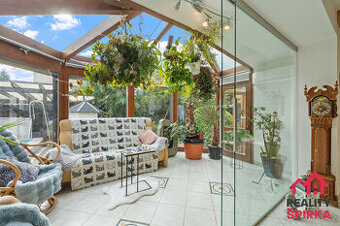 Prodej rodinného domu, CP 787 m2, obec Moravany, okres Pardu