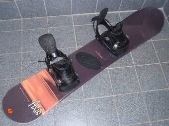 PĚKNÝ 145 CM SNOWBOARD NIDECKER AXIS+FLOW VÁZÁNÍ