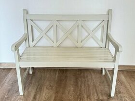 Venkovní dřevěná dětská bílá lavička