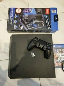 PlayStation 4 Pro + hra a podložka