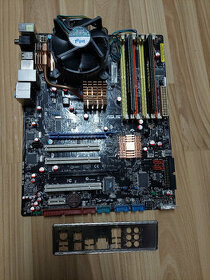 Asus P5KC - umí DDR2 i DDR3 + Pentium E6700 + RAM - 1