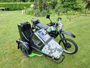 Kawasaki KLR 600 + sidecar Velorex 700