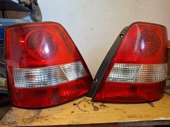 Zadní světla Kia Sorento 1 - před faceliftem - pár, originál