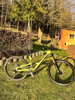 Cannondale Jekyll Carbon 1 2023, barva Beetle Green
