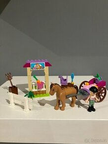 LEGO® Juniors 10726 Stephanie a kočár s koníkem